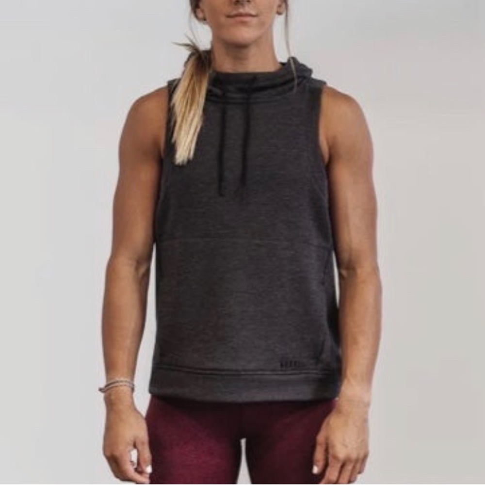NWT womens NOBULL hoodie/ vest